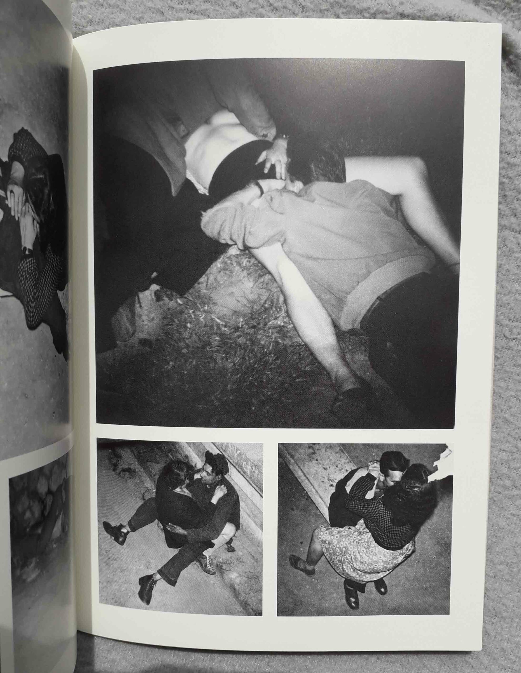 Photo amateur ancienne couple qui fait l'amour en public